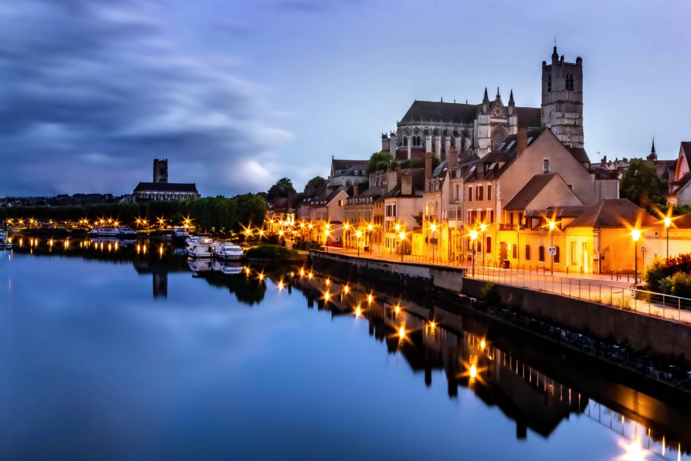 Cosa vedere ad Auxerre panorama lungo l'Yonne